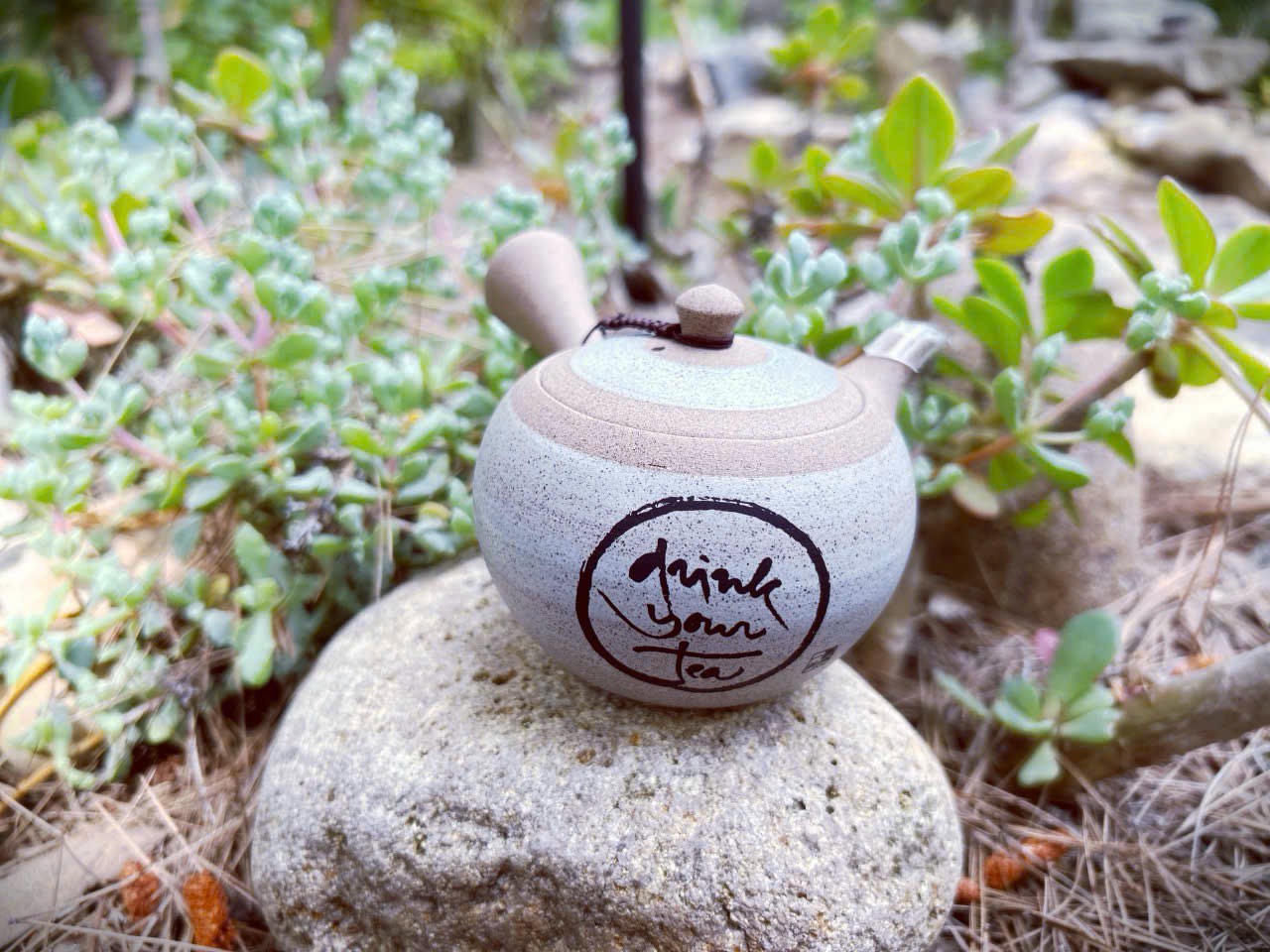 Teapot with calligraphy-small 150ml