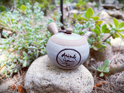 Teapot with calligraphy-small 150ml